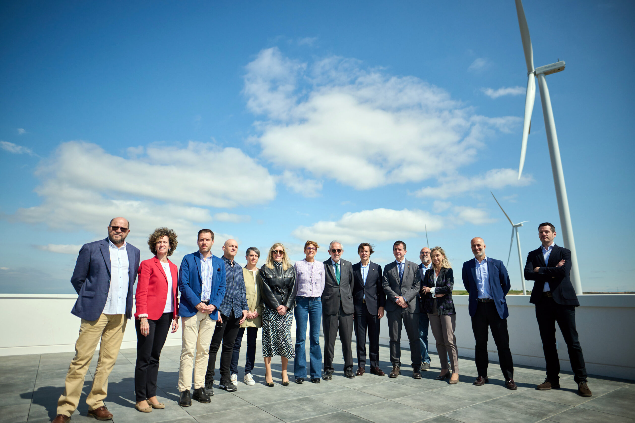 A: CEDIDA
F: 15/04/2024
P: 
L: CORELLA
T: VISITA DE LA PRESIDENTA MARÍA CHIVITE AL COMPLEJO EÓLICO RENOVABLES DEL CIERZO