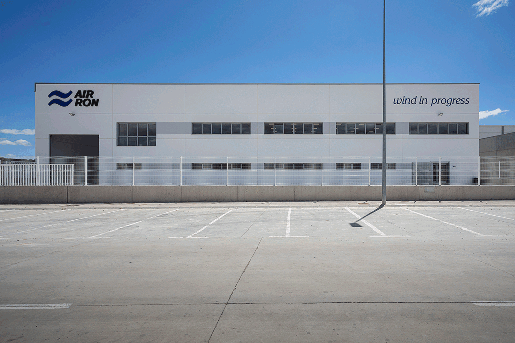 Air Ron inaugura su nueva sede en Caparroso