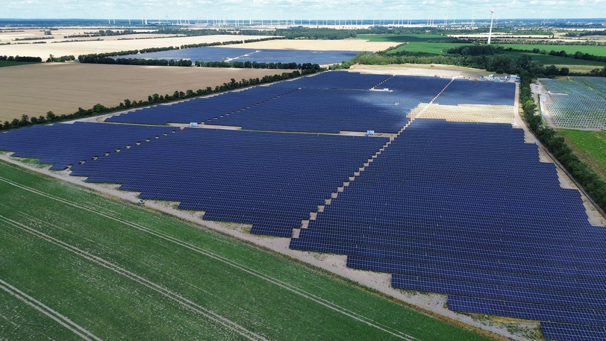 EDP adds 90 MW of renewable capacity in Navarra with two new photovoltaic plants